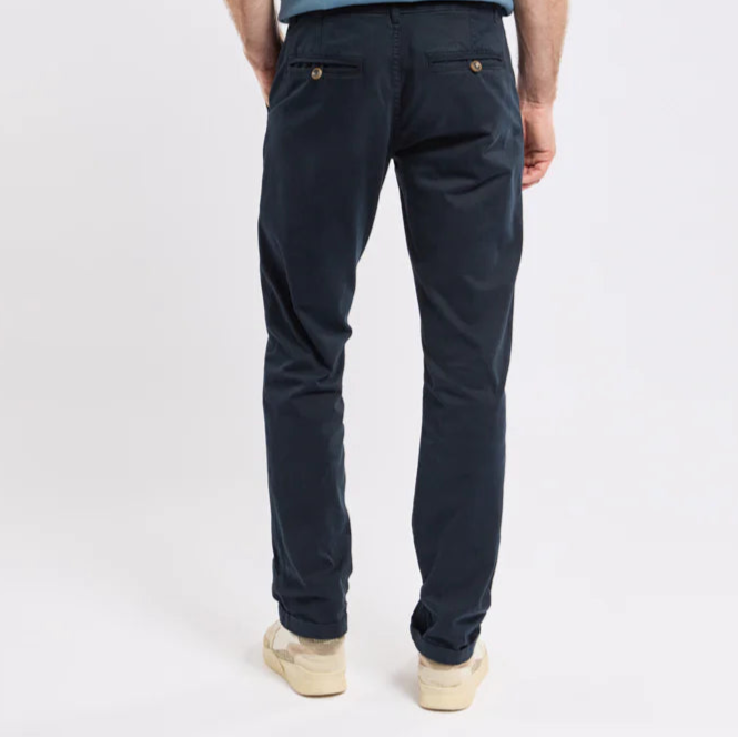 Straight Cut Chino: Navy