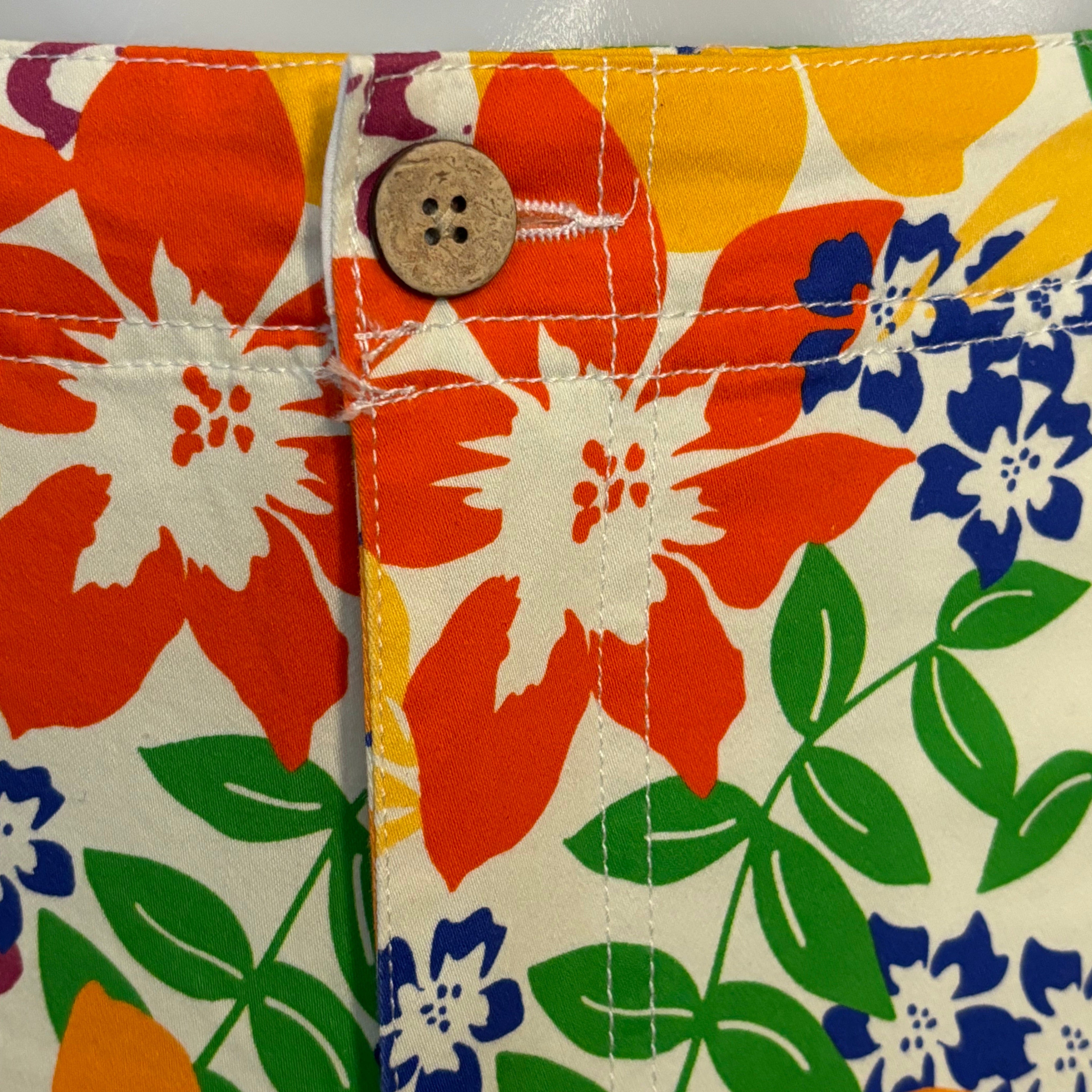 Colorful Flowers Stretch Short: Clay