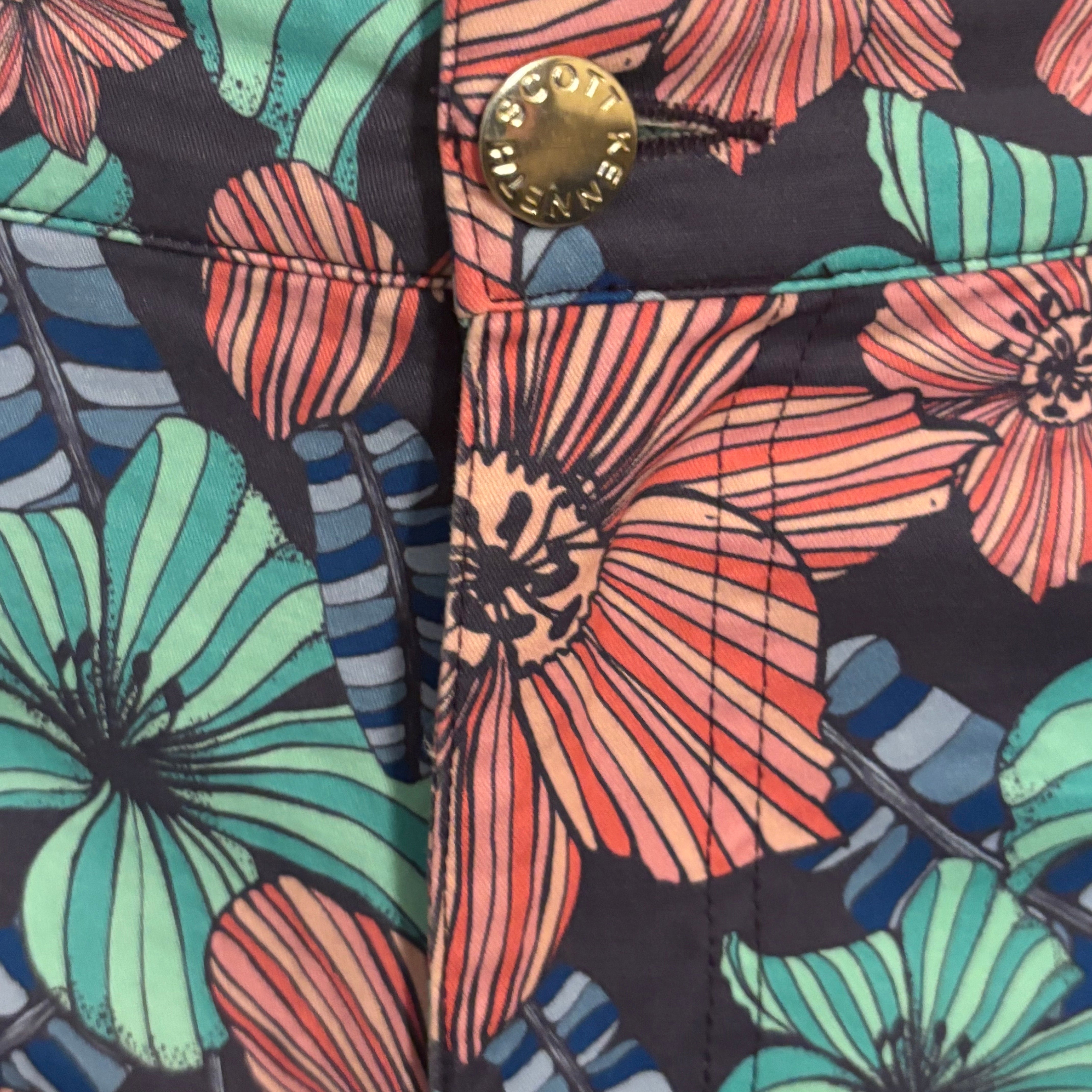 Palm Springs Beachy Floral Stretch Short: Navy