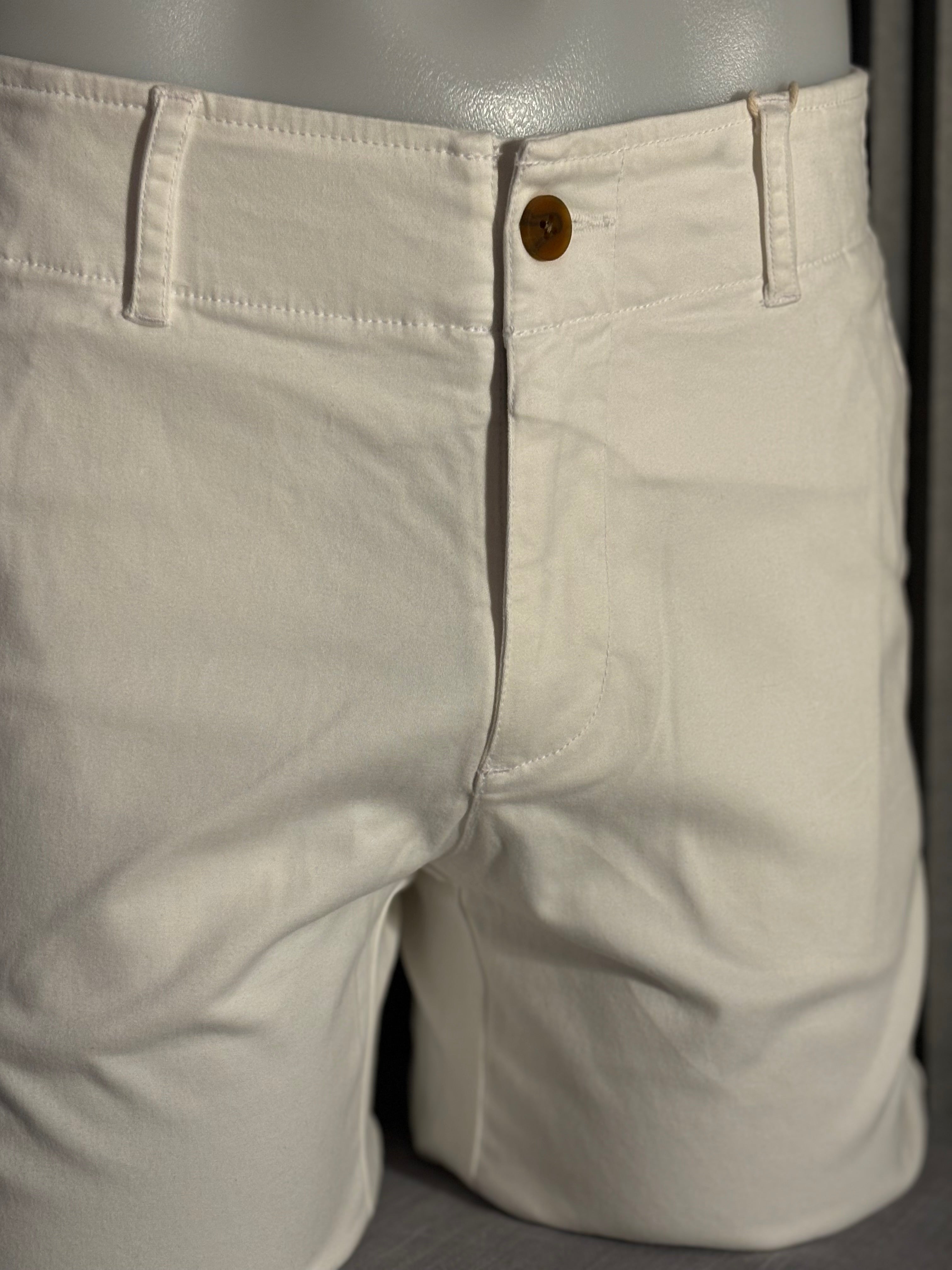 Ptown Short: Sail White