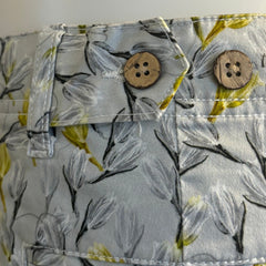 Falling Blossoms Stretch Short: Grey