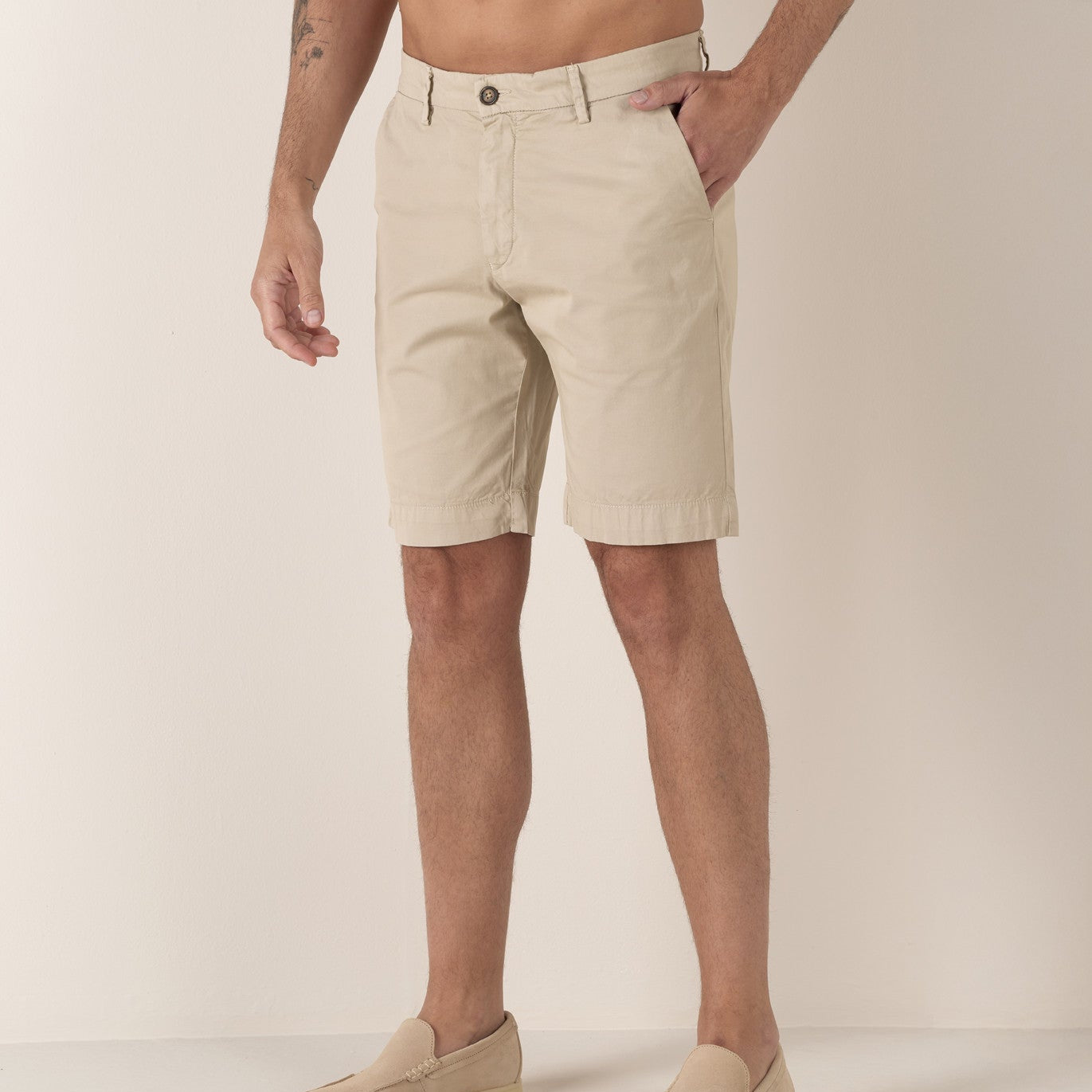 Slim Texas Short: Beige