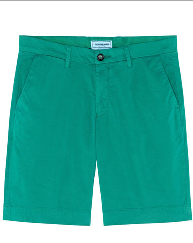 Texas Slim Bermuda Short: Garden Green