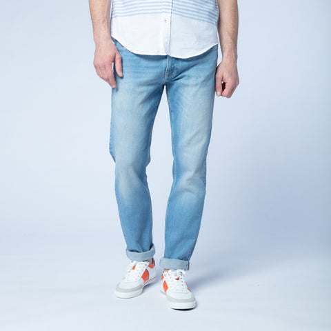 Straight Cut 335 5-Pocket Jean: Light Wash